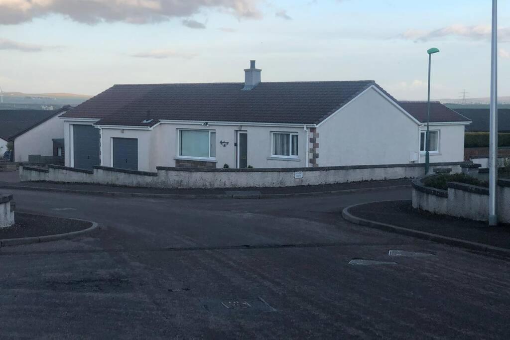 Two Bed Bungalow With Garage And Hot Tub Apartment Thurso Exterior foto
